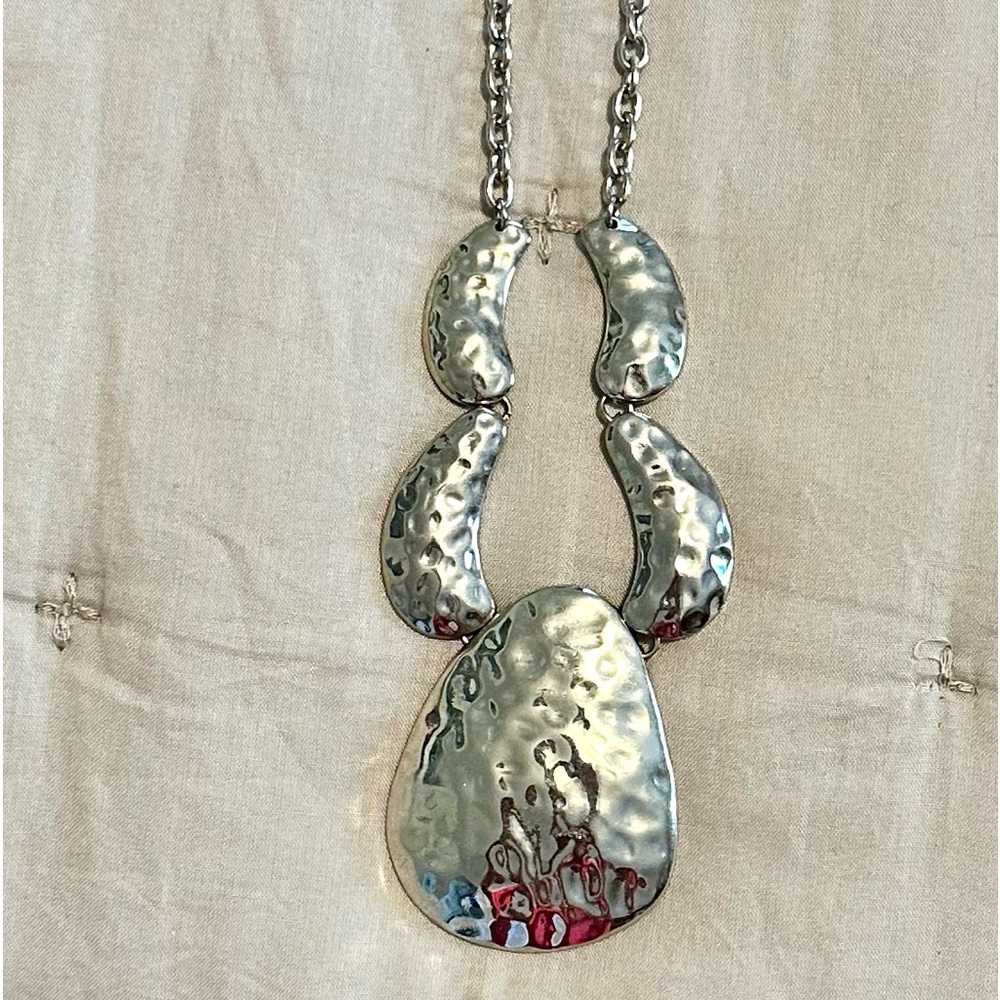 Beautiful solid necklace